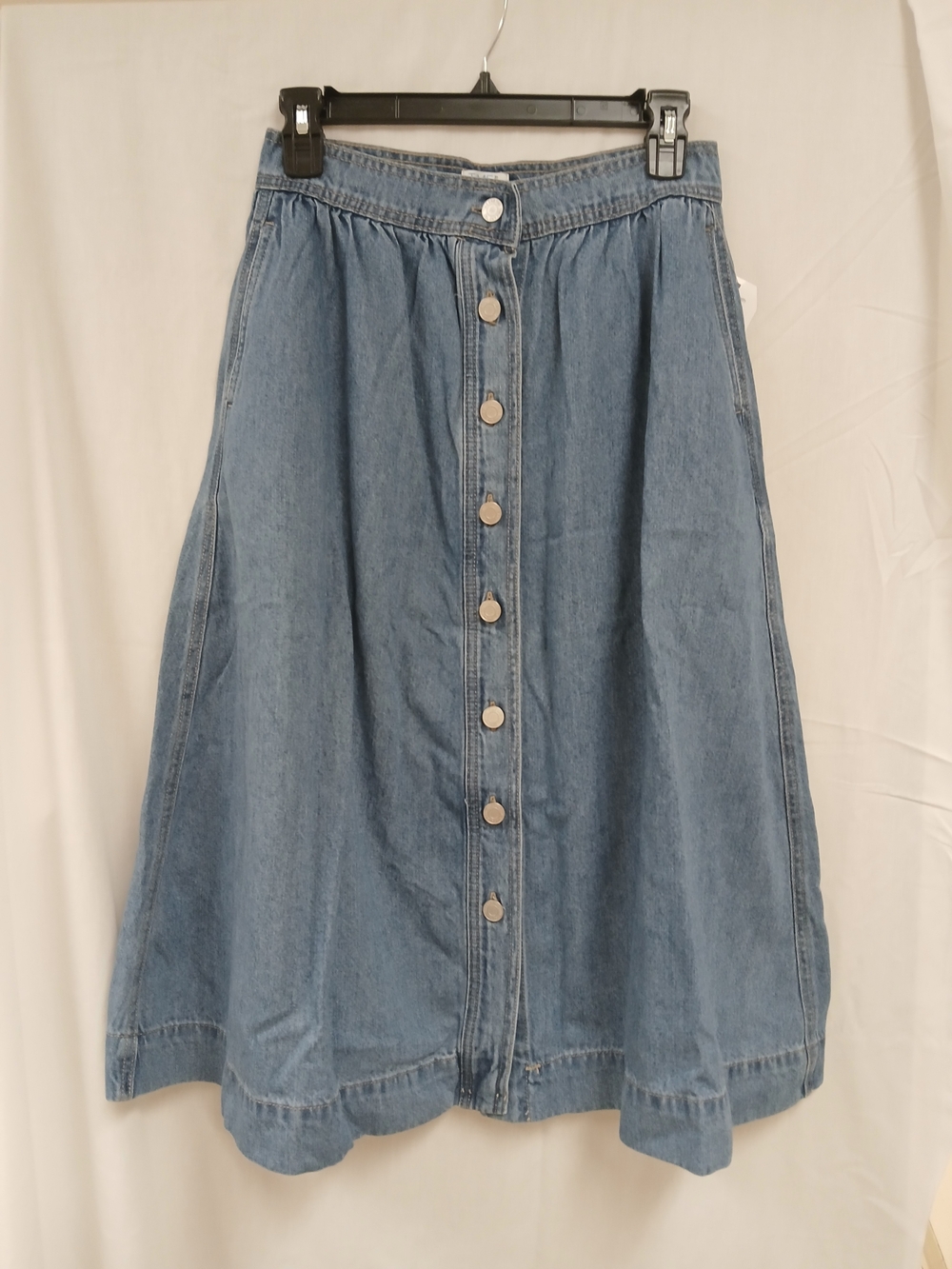 Time and Tru Light Blue Button-Front Denim Midi Skirt